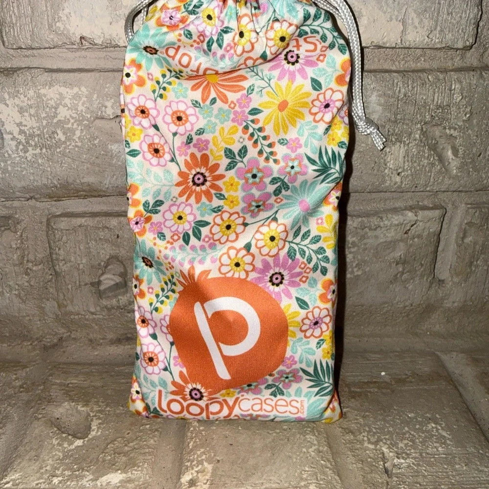 Loopy - 13 Pro Max - Floral Burst Phone Cover with Pouch